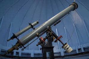 Refractor-Telescope-2
